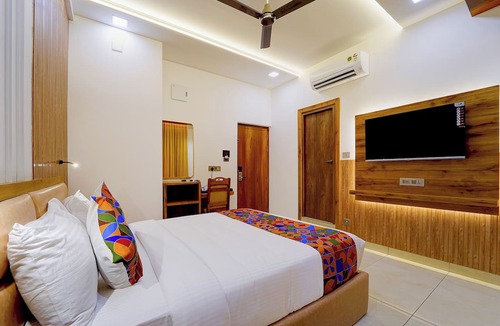 Ernakulam South Hotel | Fabhotel Prime Hash Four