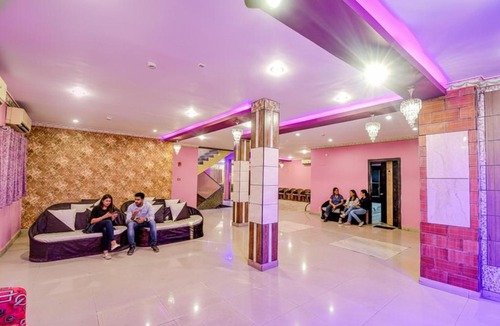 Ballygunge Hotel | FabHotel Prime Rockstar Suites - Nr Park Circus 7 Point