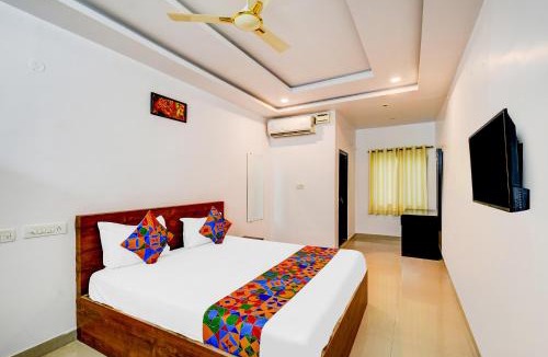 Shamshabad Hotel | FabHotel Pushpa Grand