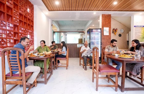 Vagator Hotel | FabHotel Pushpa Inn - Nr Vagator Beach