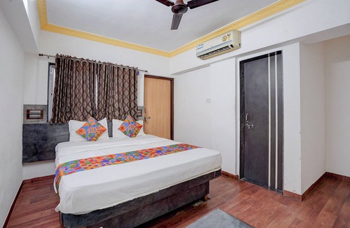 Pune Hotel | Fabhotel Raj