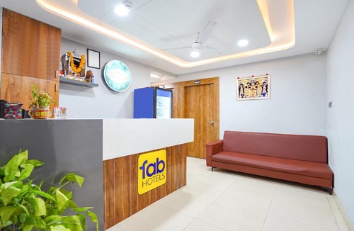Ahmedabad Hotel | FabHotel Royal King