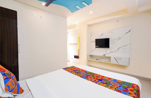 Kunigal Hotel | FabHotel Saanidhya Comforts - Tumkur Road