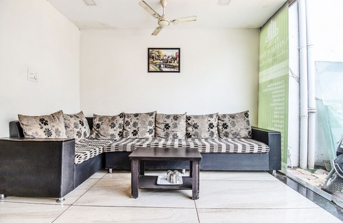 Nashik Road Hotel | FabHotel Sahara Inn