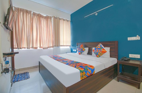 Bhopal Hotel | FabHotel Saket Inn