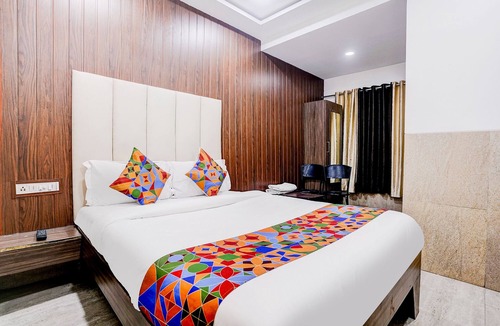 Vashi Hotel | Fabhotel Sankalp Inn