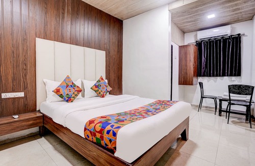 Vashi Hotel | Fabhotel Sankalp Inn