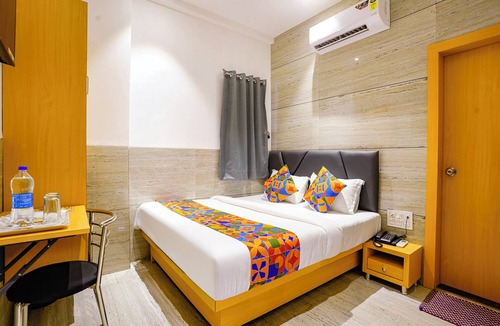 Andheri Hotel | Fabhotel Sarah Inn