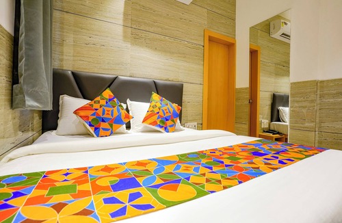 Andheri Hotel | Fabhotel Sarah Inn