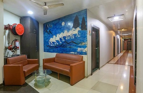 Mira Road East Hotel | Fabhotel Shivani Residency