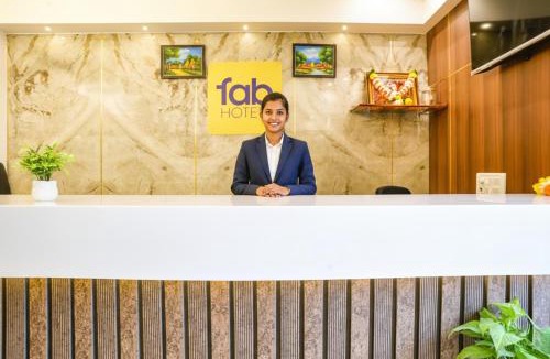 Bhandup West Hotel | FabHotel Shubham Inn