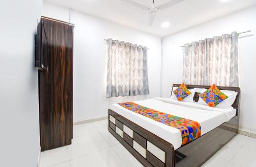 Phase 1 Hotel | FabHotel Silver 7 Homes