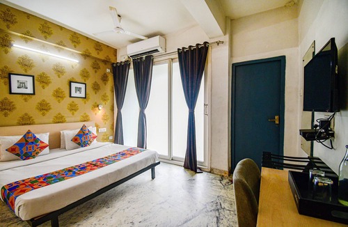 Ballygunge Hotel | FabHotel Silver Key kalighat