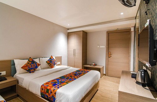 Kolkata Hotel | FabHotel Sivalika Inn
