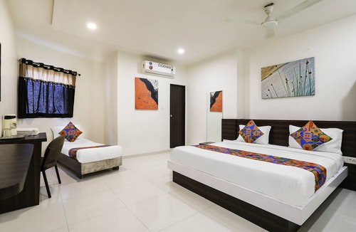 Rajkot Hotel | FabHotel SK