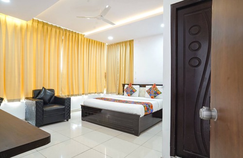 Hyderabad Hotel | Fabhotel Skycity