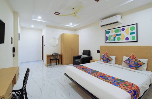 Karimnagar Hotel | Fabhotel Sp Living Tree