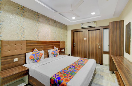 Hyderabad Hotel | Fabhotel Srujana Stay Inn