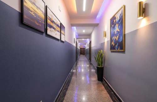 Manikonda Hotel | FabHotel Starhood - Manikonda