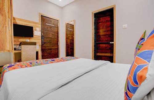 Girgaon Hotel | FabHotel Suncity I