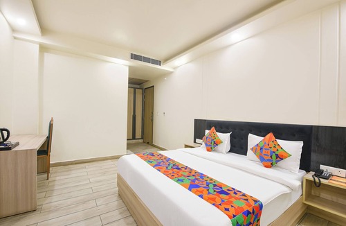 Faridabad Hotel | FabHotel The Rolex Grand - Yatharth Super Speciality Hospital, Sector 20