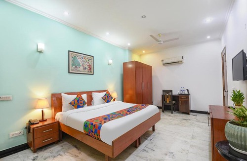 Gurugram Hotel | FabHotel The Silken Stay