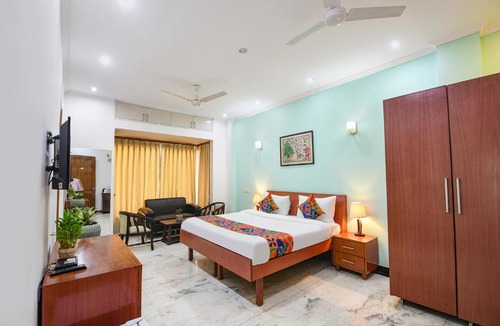 Gurugram Hotel | FabHotel The Silken Stay
