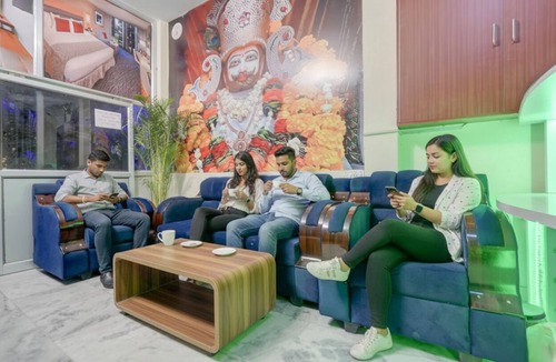 Lucknow Hotel | Fabhotel Tree View Residency