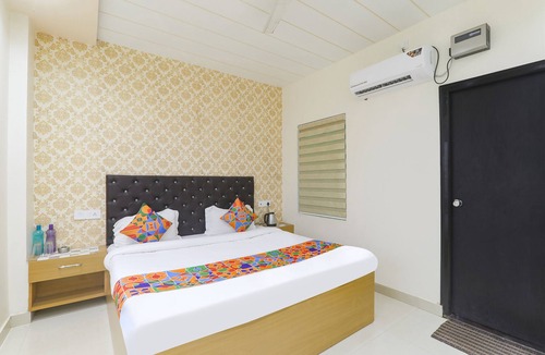 Sarnath Hotel | FabHotel US Inn