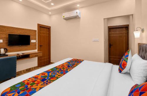 Varanasi Hotel | FabHotel Vatsa Residency