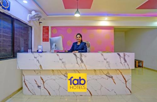 Wagholi Hotel | FabHotel Wagholi Inn
