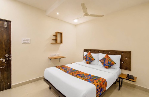 LB Nagar Hotel | FabHotel White Ridge Kamineni - Nr. Saroornagar Indoor Stadium- L.B Nagar