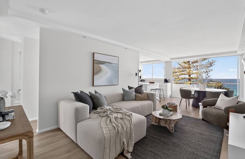Manly Apartment | Fabulous New Beachfront with Stunning Beach Views