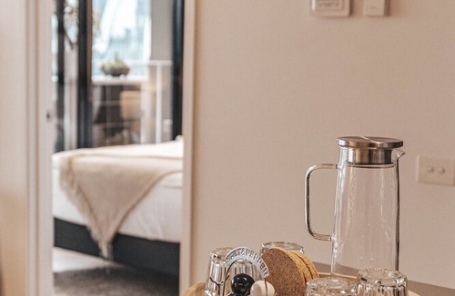 Docklands Apartment | Family friendly 2BR APT, water view, FREE parking, WIFI, Netflix pool, gym