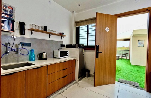 Indore Apartment | Fantastic 5-bedroom building with penthouse in peaceful Indore