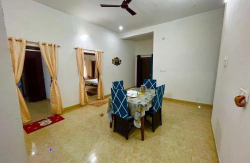 Varanasi House | Farm View Homestay