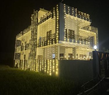 Varanasi House | Farm View Homestay