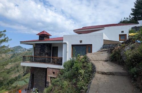 Theog Villa | Firdaus at Theog - Luxurious 4 Bedroom Mountain View Villa