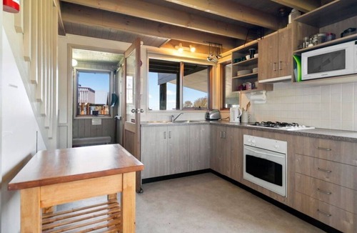 Dinner Plain Cabin | Flake Out- High Country