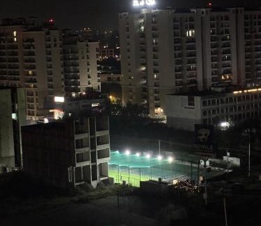 Chandigarh Apartment | Flippy Escapes Skyview 1bhk Private balcony