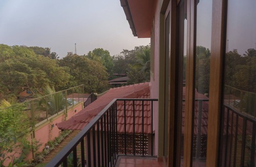 Vagator Villa | Flor De Lis - 4 BHK Villa w/Pool, wifi & parking behind Sakana in Anjuna