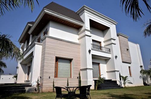 Amritsar Bed & Breakfast | FLORENTINO The Luxury Villa