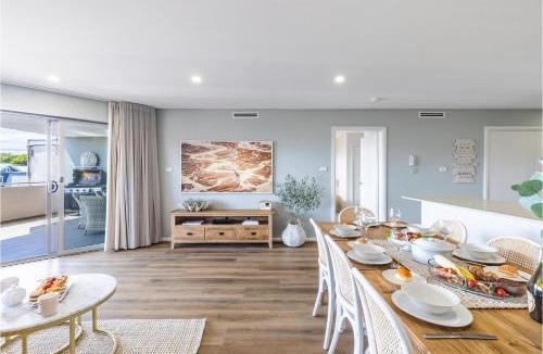 Fingal Bay Apartment | Footprints 1, 6-10 Market Street - Surfside Apartments