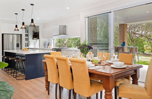 Bundanoon House | Forest Brae – pet friendly and walk to town