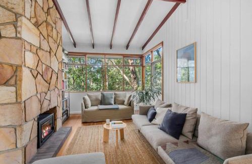 Austinmer House | Forest Trails Escape - Bushland Serenity near Beach
