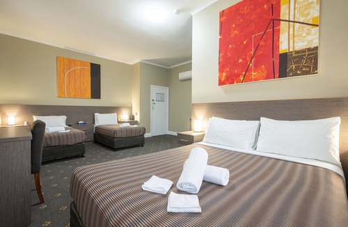 Devonport Hotel | Formby Hotel