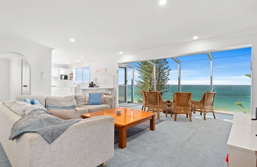 Forresters Beach House | Forresters Dunes - Whole House