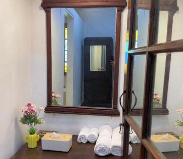 Kumbalam House | Fort Flora Homestay