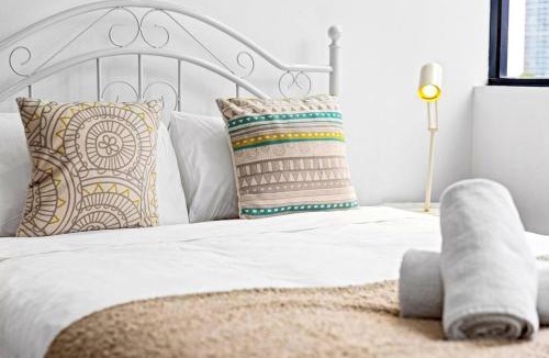 Sydney Olympic Park Apartment | Four bedroom apartment with facilities in Olympic Park