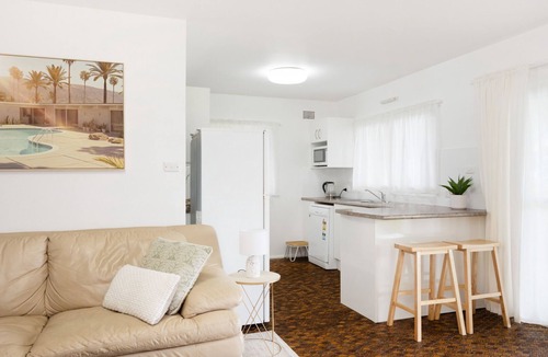 Mollymook Beach House | FREE NIGHT. Pay for 2 stay for 3